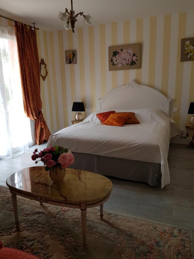 Mas D'Azur Bed & Breakfast Roquefort-les-Pins Exterior photo