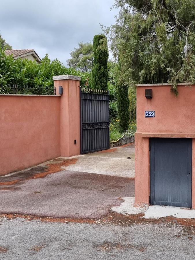 Mas D'Azur Bed & Breakfast Roquefort-les-Pins Exterior photo